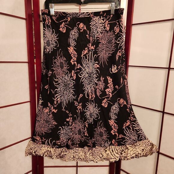 Ladies Beautiful Reversible Flowy Skirt - Picture 1 of 7
